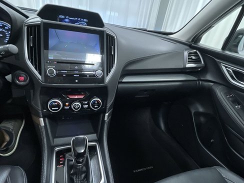 Used 2020 Subaru Forester Limited image 20