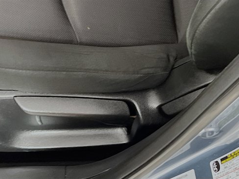 Used 2014 MAZDA MAZDA3 i Sport image 16