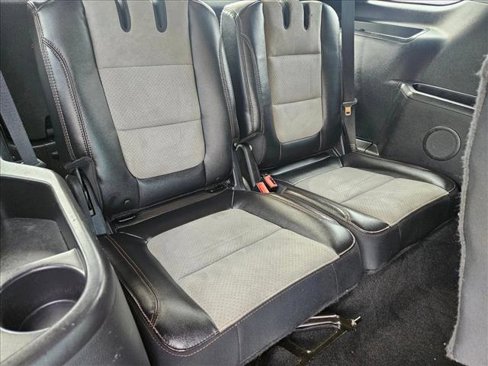 Used 2017 Ford Explorer XLT w/ Equipment Group 202A image 20