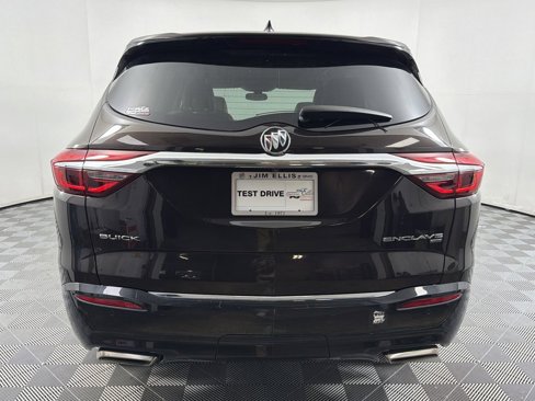 Used 2018 Buick Enclave Essence image 5
