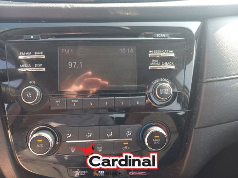 Used 2017 Nissan Rogue S image 26