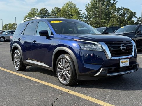 Used 2023 Nissan Pathfinder SL w/ SL Premium Package image 2