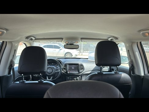 Used 2021 Jeep Compass Limited image 28