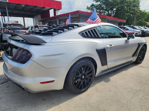 Used 2015 Ford Mustang Coupe image 7
