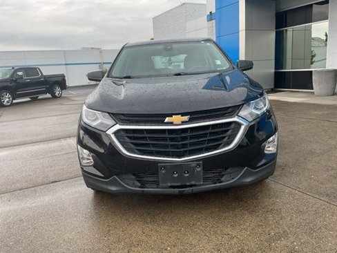 Used 2021 Chevrolet Equinox LS image 2