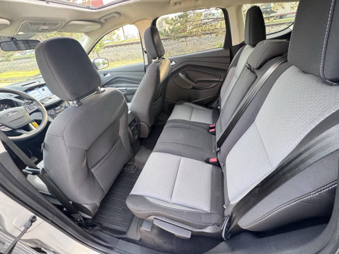 Used 2018 Ford Escape SE w/ SE Sync 3 Package image 15