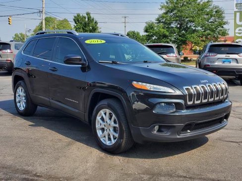 Used 2014 Jeep Cherokee Latitude w/ Comfort/Convenience Group image 2