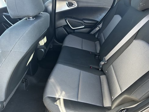 Used 2023 Kia Soul LX w/ LX Technology Package image 16