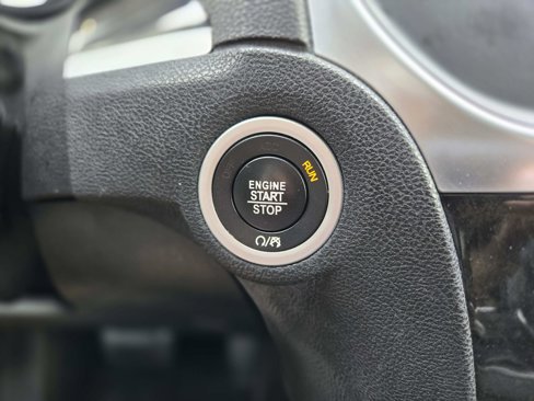 Used 2017 Chrysler 300 C image 34