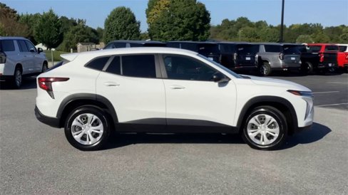 Used 2024 Chevrolet Trax LS image 9