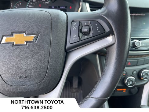 Used 2020 Chevrolet Trax LT w/ LT Convenience Package image 20