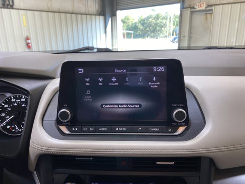 Used 2023 Nissan Rogue SV image 38