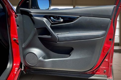 Used 2019 Nissan Rogue Sport SL image 24