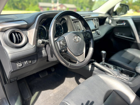 Used 2016 Toyota RAV4 Limited image 16