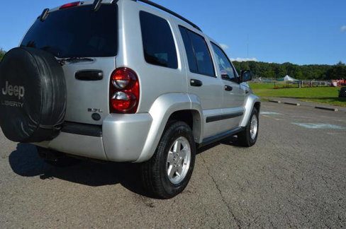 Used 2005 Jeep Liberty Renegade image 56