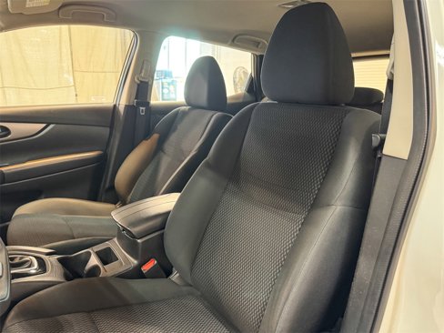 Used 2022 Nissan Rogue Sport S image 19
