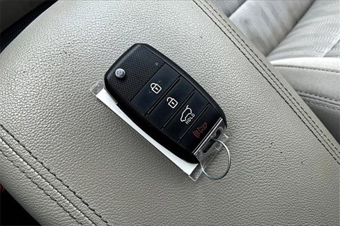 Used 2020 Kia Sportage LX image 10