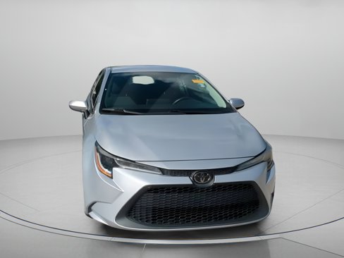 Used 2021 Toyota Corolla LE image 5