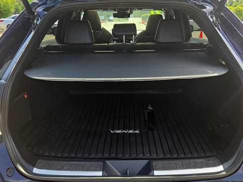 Used 2021 Toyota Venza Limited image 28