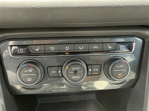 Used 2021 Volkswagen Tiguan SE R-Line image 26
