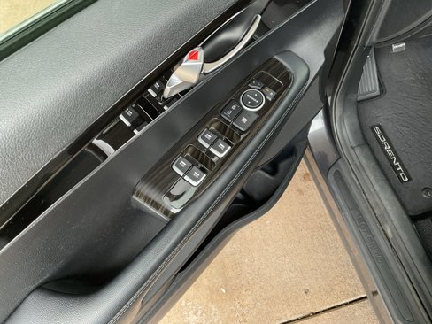 Used 2019 Kia Sorento LX w/ LX Convenience Package image 15
