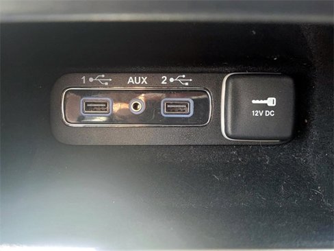 Used 2019 Jeep Grand Cherokee Limited image 24