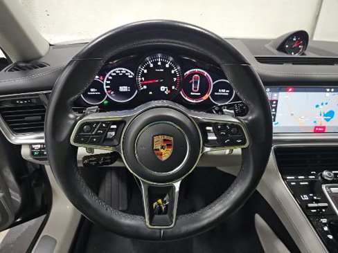 Used 2018 Porsche Panamera 4 w/ Premium Package image 6