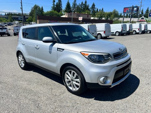 Used 2018 Kia Soul + image 3