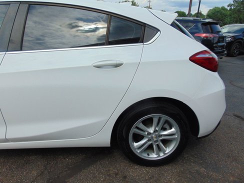 Used 2017 Chevrolet Cruze LT image 13