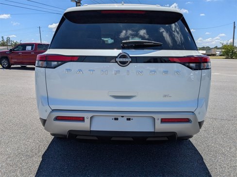 Used 2023 Nissan Pathfinder SL image 5