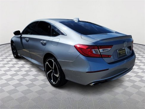 Used 2018 Honda Accord Sport image 5