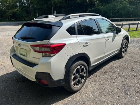 Used 2023 Subaru Crosstrek 2.0i Premium image 4