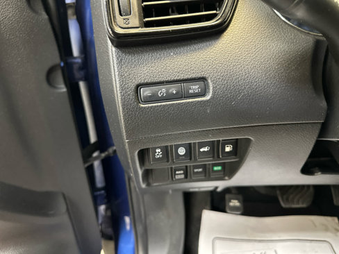 Used 2020 Nissan Rogue SV image 22