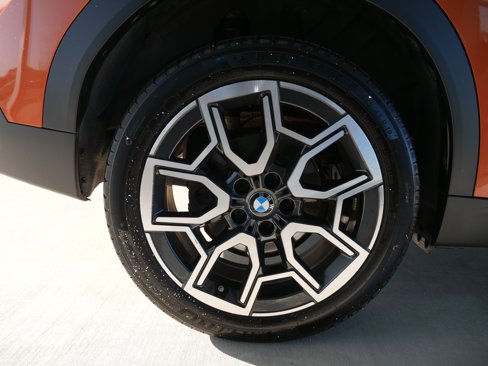 Used 2024 BMW X2 xDrive28i w/ Premium Package image 12