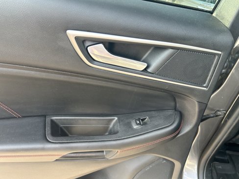 Certified 2022 Ford Edge ST-Line image 16