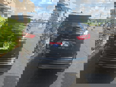 Used 2023 Ford Edge SEL w/ Convenience Package image 7