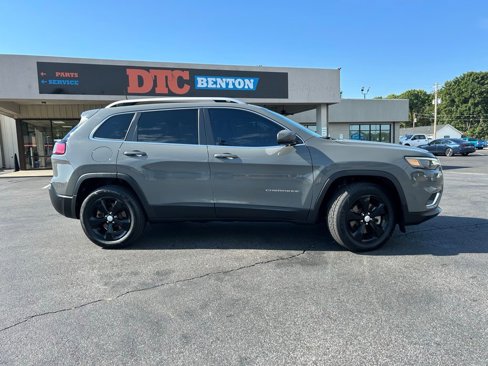 Used 2021 Jeep Cherokee Limited image 3