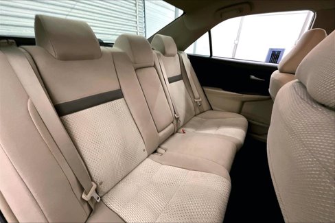Used 2014 Toyota Camry LE image 26