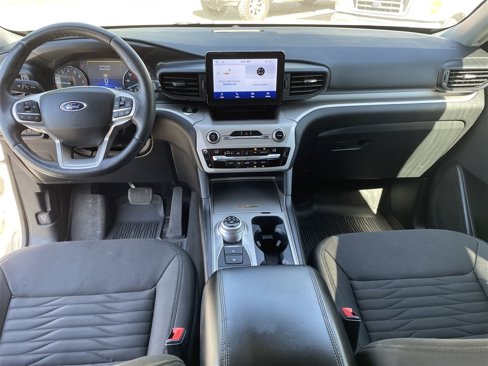Used 2020 Ford Explorer XLT w/ Comfort Package image 17