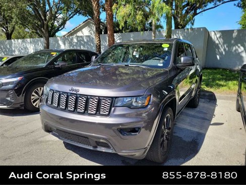 Used 2020 Jeep Grand Cherokee Altitude image 2
