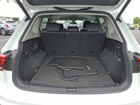 Used 2022 Volkswagen Tiguan SE image 28