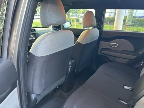 Used 2018 Kia Soul image 29
