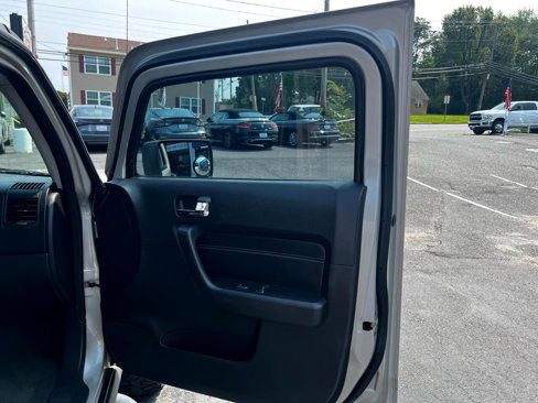 Used 2006 HUMMER H3 image 16