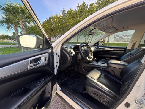 Used 2019 Nissan Pathfinder SL image 11