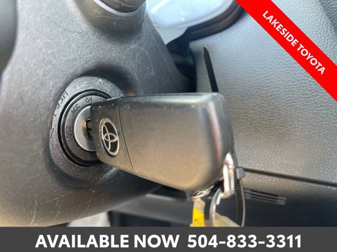 Used 2024 Toyota Corolla LE image 29