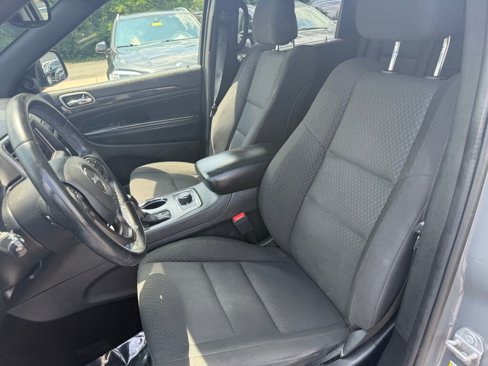 Used 2019 Jeep Grand Cherokee Laredo image 11