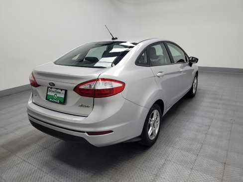 Used 2019 Ford Fiesta SE image 9