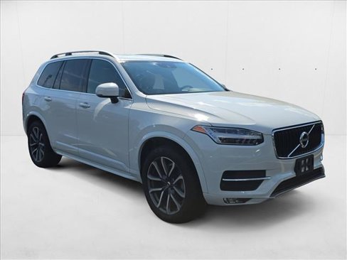 Used 2019 Volvo XC90 T6 Momentum image 3