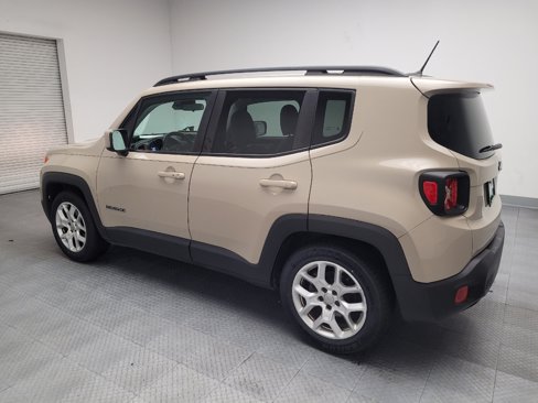 Used 2015 Jeep Renegade Latitude w/ Popular Equipment Group image 3