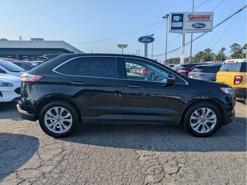 Certified 2019 Ford Edge Titanium w/ Equipment Group 301A image 5